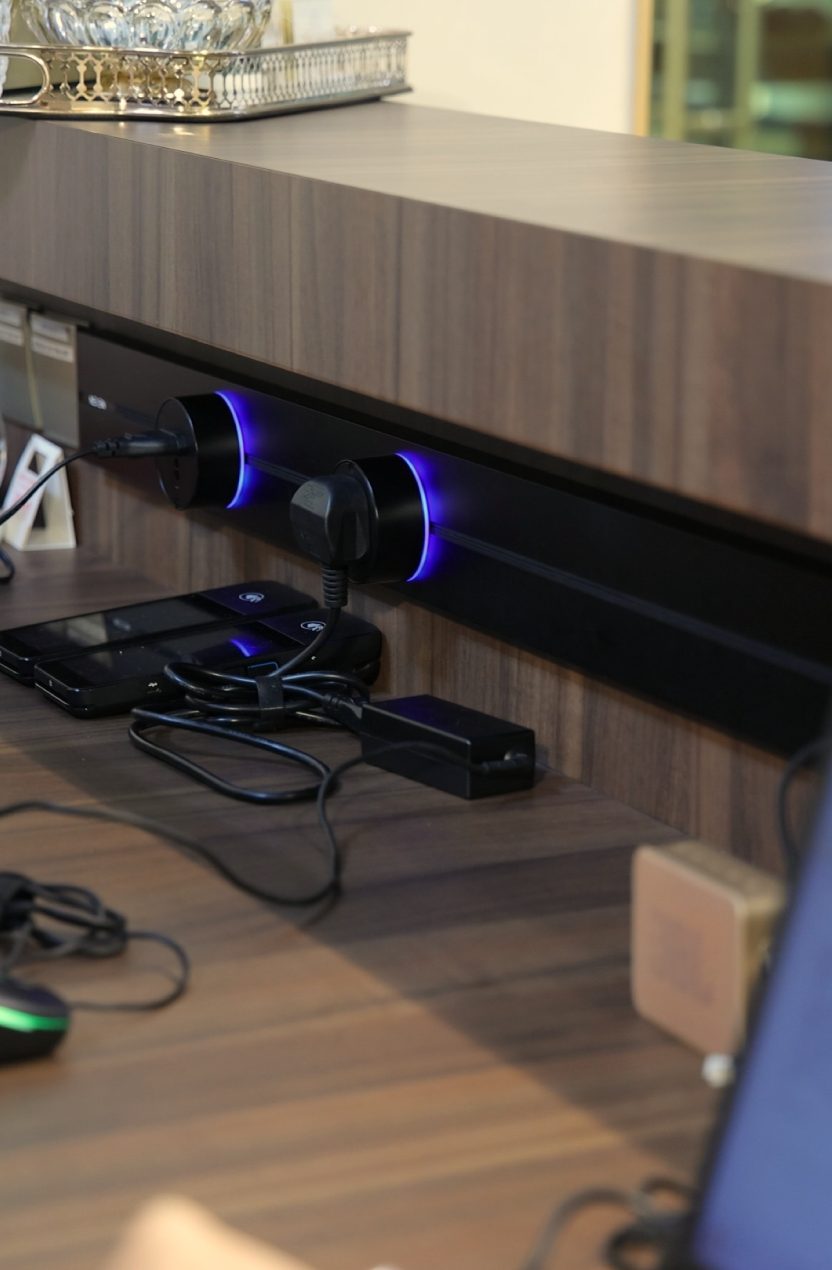 How To Organize Monitor Cables